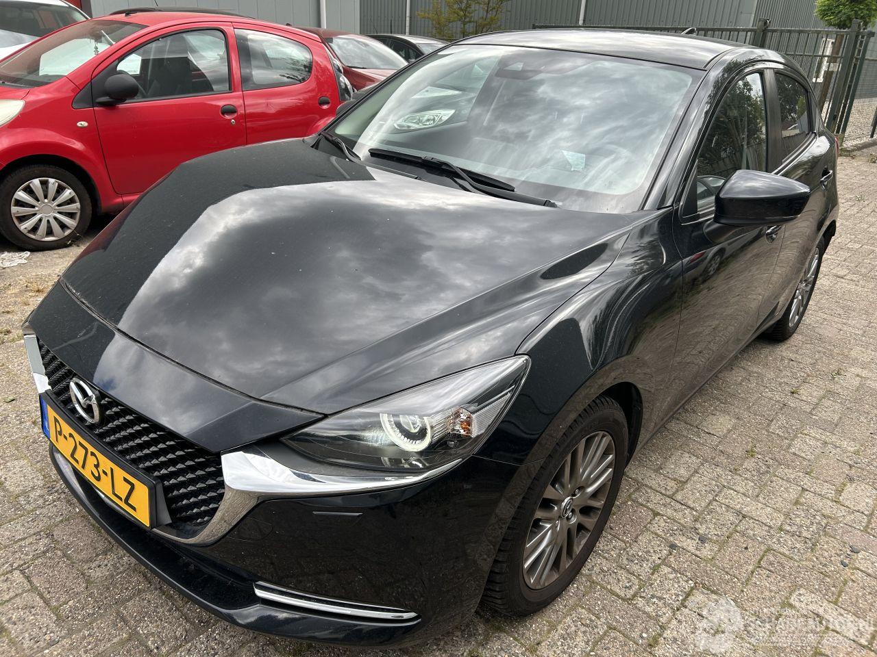 Mazda 2 1.5 mhev SkyActive-G Luxury   ( 28116 Km )