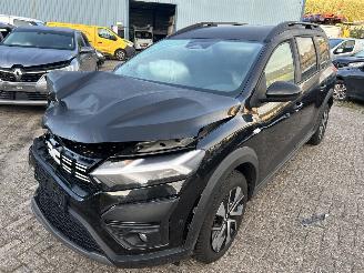 Damaged car Dacia Jogger 1.0 TCe 2024/8