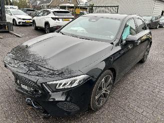 krockskadad bil auto Mercedes A-klasse 180 Star Edition  Automaat  ( 1337 Km !!! ) 2025/6