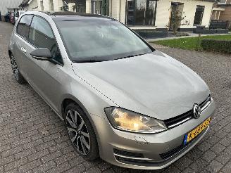 Volkswagen Golf 1.2 TSI  Trenline  ( panoramadak ) picture 3
