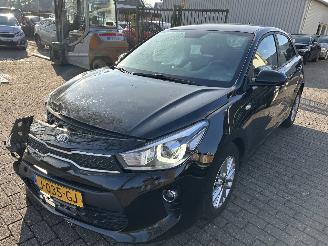 uszkodzony samochody osobowe Kia Rio 1.0 T-GDI 2020/8