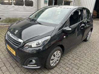 krockskadad bil auto Peugeot 108 1.0  e-VTI  Active  5 drs   ( 40270 Km ) 2021/9