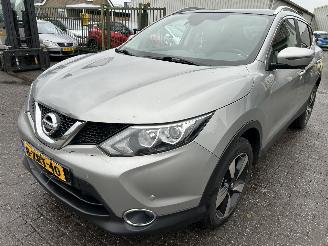 skadebil auto Nissan Qashqai 1.2   Automaat  Connect Edition 2015/3