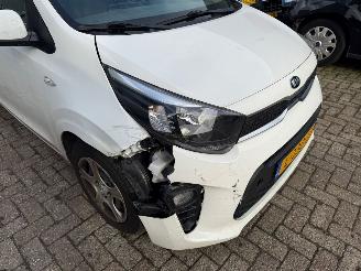 Kia Picanto 1.0 DPI  Comfortline picture 3
