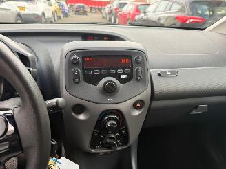 Peugeot 108 1.0  e-VTI    ( 24709 Km ) picture 9