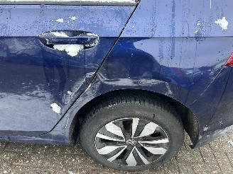 Volkswagen Golf 1.5 TSI Move  5 Drs picture 7