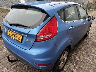 Ford Fiesta 1.25 Ghia picture 5
