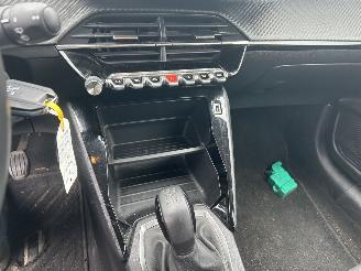 Peugeot 208 1.2 PureTech Active Pack picture 12