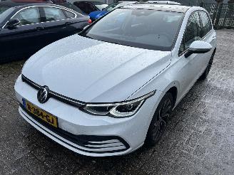 skadebil auto Volkswagen Golf 2.0 TDI  Style  ( panoramadak )  5 Drs 2020/3