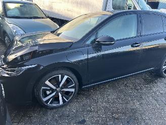 skadebil auto Volkswagen Golf 1.5 eHybrid Life Edition  Automaat  5 Drs ( Panoramadak ) 2025/6