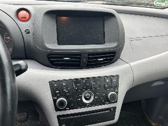 Nissan Almera-tino 1.8 picture 4