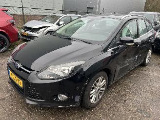 skadebil auto Ford Focus 1.0 EcoBoost  Stationcar 2014/2