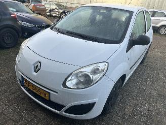 Renault Twingo 1.2 Acces picture 1