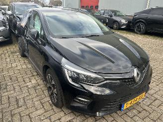 Renault Clio 1.6 E-Tech Hybrid  Automaat picture 3