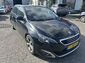 Peugeot 308 SW  1.2 E-THP  Automaat picture 3