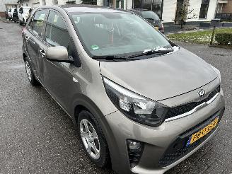 Kia Picanto 1.0 Comfortline picture 3
