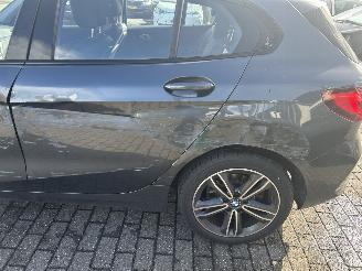 BMW 1-serie 118i  Automaat   5 Drs picture 8