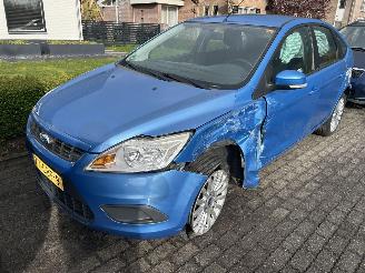skadebil auto Ford Focus 1.6  HB 2008/5