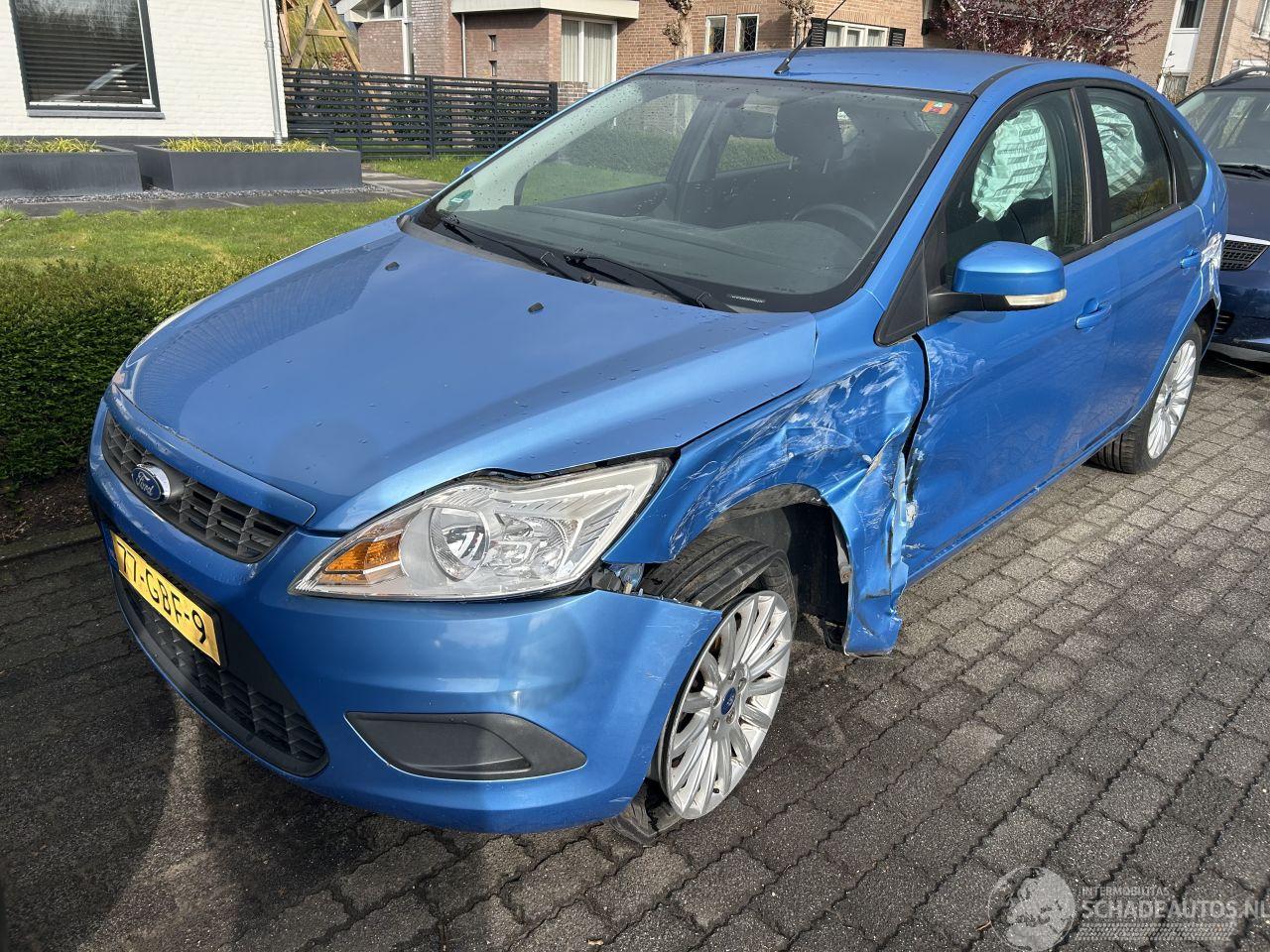 Ford Focus 1.6  HB
