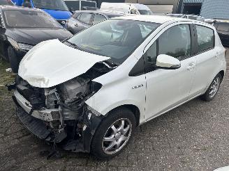 skadebil auto Toyota Yaris 1.5 Hybrid Dynamic  Automaat 2014/12