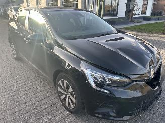 Renault Clio 1.0 TCe Equilibre  5 drs picture 3