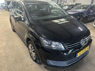 Volkswagen Touran 2.0 TDI  Automaat  7 Persoons picture 3