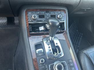 Audi A8 3.2 V6 FSI picture 8