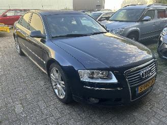 Audi A8 3.2 V6 FSI picture 3