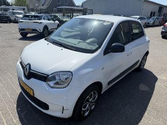 skadebil auto Renault Twingo Z.E   R 80  Life  Automaat 2022/7
