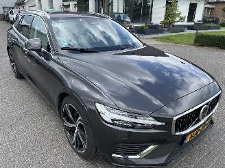 Volvo V-60 2.0 T6 AWD  Recharge Plug-in Hybird Ultra Bright ( Leer-Panoramadak ) picture 3