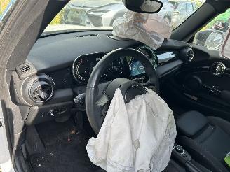 Mini Cooper Camden 1.5  Automaat picture 12