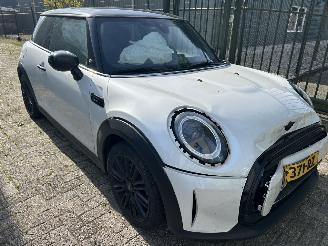 Mini Cooper Camden 1.5  Automaat picture 3