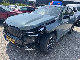 skadebil auto BMW iX1 xDrive  3.0 Launch Edition  67 kWh M pakket-Leer-Panoramadak 2023/3