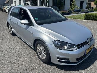Volkswagen Golf 1.0 TSI   5 drs picture 3