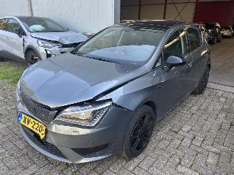 uszkodzony samochody osobowe Seat Ibiza 1.0 FR  5 drs ( Panoramadak ) 2016/12
