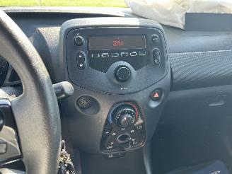 Toyota Aygo 1.0 VVT-i  X-Fun picture 9
