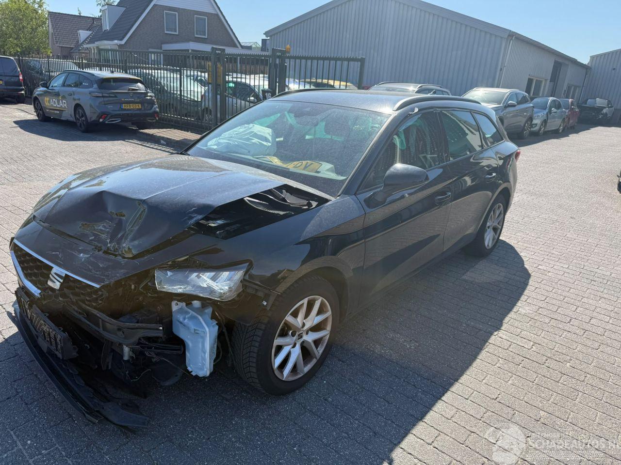Seat Leon Sportstourer 1.0 eTSI Style Business  Automaat