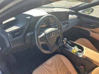 Lexus ES 300h Business Line  Automaat  ( Leer - Schuifdak ) picture 19
