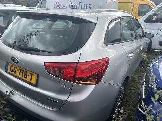 Kia Ceed Stationcar 1.6 GDI  Comfortline picture 11