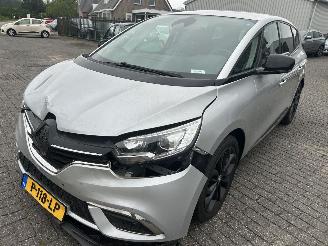 Auto incidentate Renault Grand-scenic 1.3 TCe Limited  7 persoons 2021/7