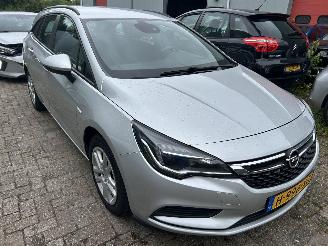Opel Astra Stationcar 1.0 picture 3