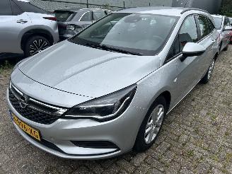 Opel Astra Stationcar 1.0 picture 1