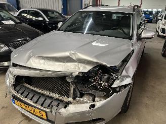skadebil auto Volvo V-70 1.6  T4  Automaat 2011/5