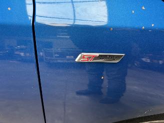 Ford Focus 1.0 Hybrid  Ecoboost  ST Line X  5 drs  ( Schadevrij ) picture 4