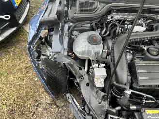 Volkswagen Golf 1.5 eHybrid Automaat Life Edition  5 Drs picture 5