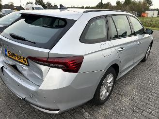 Skoda Octavia 1.5 TSI  Hybrid  Automaat Stationcar First Edition picture 4