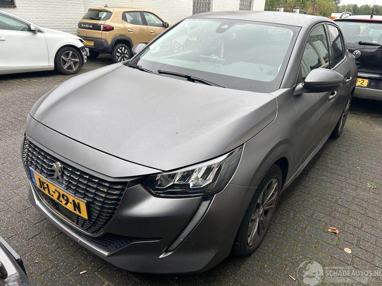 Peugeot 208 1.2 PureTech  Automaat   ( gewrapt )