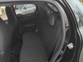 Peugeot 108 1.0 e-VTI Allure Clima Cruise picture 19