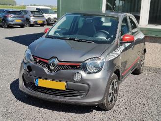 Schadeauto Renault Twingo 1.0 SCe Collection Airco Cruise 2019/4