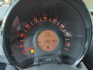 Toyota Aygo 1.0 VVT-i  X-Play Cruise picture 8